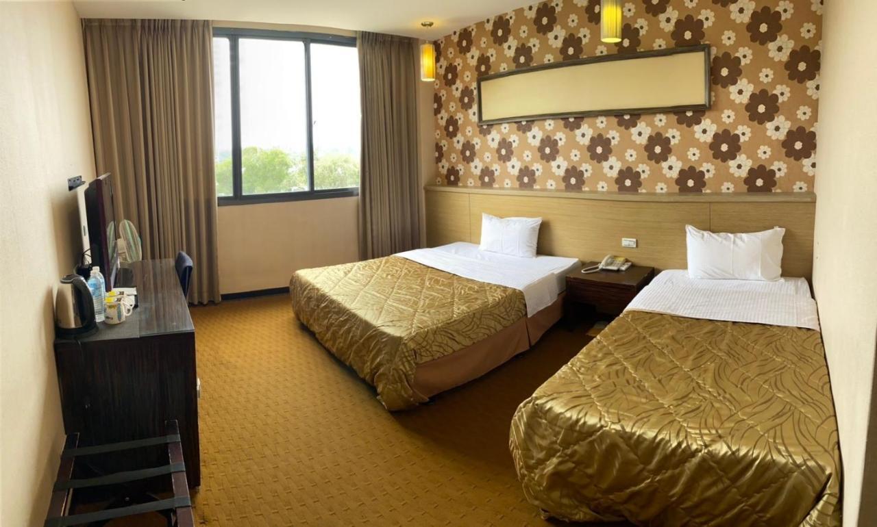 Home Full Hotel Jincheng Eksteriør billede